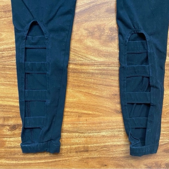 Pink Victoria's Secret Yoga Womens Black Soft High Waist Cutout Leggings Size XS - Picture 10 of 16